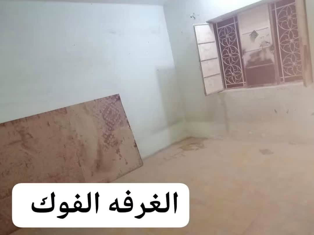 من رخصه الكروب السلام عليكم بيت الإيجار مساحه ١٠٠متر بي غرفتين وحده فوك وحده جوه واستقبال ومطبخ وترك وحمام وسطحين إيجار البيت 550 بي مجال قليل والمنطقه بحي القاهره للاستفسار الرقم *********** موجود خاص

