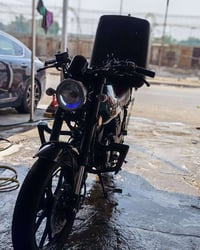 لايتي • موديل ٢٤ • مكاتبه