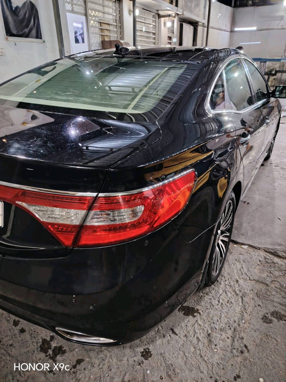 للبيع ازيرا 2013
وارد امريكي فول مواصفات ViP
سيارة حادثها جاملغ خلفي جهة السايق يعني
ماشية 115 مايل
- مواصفات السيارة ViP
- بصمة تشغيل
- بصمة ابواب
- بصمة جنطة
- بنوراما طكتين
- داخل بيجي جلد واني مغلفهن بيجي مخمل فوك الجلد
- كشنات جلد
- كشنات كهربائية
- كشنات ذاكرة
- حساسات خلفية
- تبريد خلفي
- كشنات تدفئة
- كشنات تبريد
- بردة خلفية كهربائية
- اوتو هولد
- اشاير بل مري
- داخل صاج اسود
- سماعات انڤنتي
- مانع انزلاق
- مثبت سرعة
- تحكم استيرن
- انارة داخلية ليزرية
- انارة بل دشبول
- انارة بل ابواب
- لد امامي
- لد خلفي
- زينون
- ستيرن كهربائي ( متحرك )
- محرك 6 سلندر 
- دبل اكزوز خلفي
- اوكس + USB
- تخم تاير
- وباقي المواصفات
- مكان السيارة بغداد مدينة الصدر 
السعر 98
***********
***********
واتساب واتصال