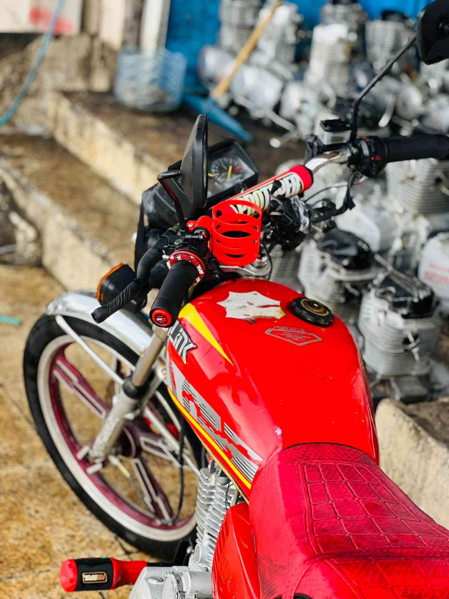 بؤ فرؤشتن و گؤرينه وه Sonlik 2023 مه كينه كه پس سلف 150 كاملل كاره بايي به شه رتي قوه ت زور زور مه زبوته سفر سفره سعري 420 و معامه له شوين سليماني *********** ده ستت خوش ئه دمين

