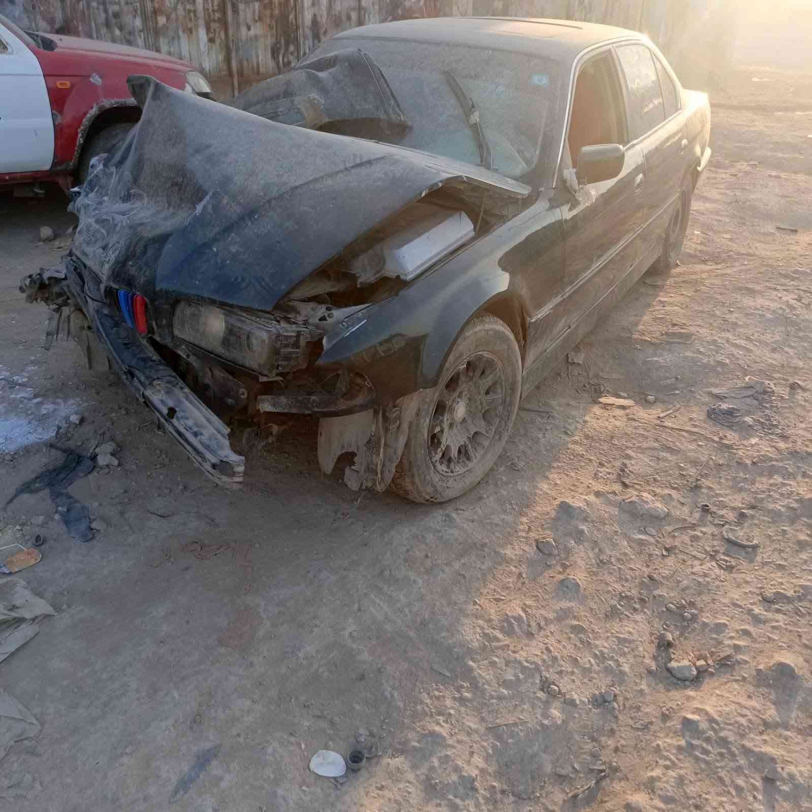 مكينة 30 مسكر v8
كير تمساح 
كل التفرعات مشروطه وشغاله 
السياره بيها حادث وتفصخت 

شتحتاجون بخدمتكم 

***********
