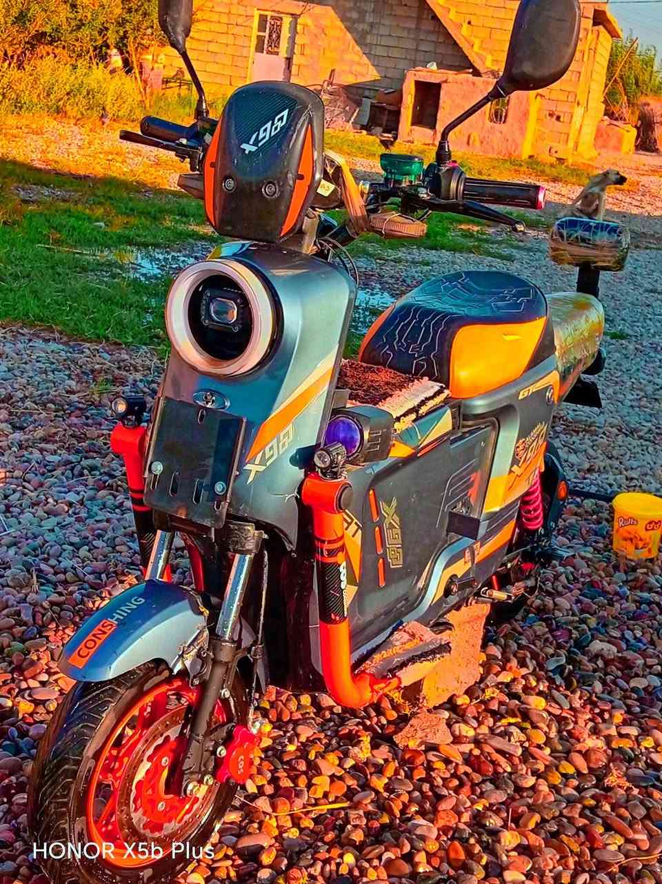 باسكيل شحن للبيع  x900
الهاتف ***********

موديل 2025 

ملف 2000

نوعيته x900

ريمون2 سويچ2

تشغيل عن بعد تشغيل ريمون تشغيل بصمه تشغيل سوچ

بطاريات ولي 32أمبير نضافة البطاريات 85٪ 5بطاريات 

فول مواصفات 

شاشه تحددلك أي خلل

السعر المطلوب 450 او بي مجال مستعجل عله بيعتو 

@إشارة أو حي الله الجميع

نص مكتوب في الصور:
- HONOR X5b Plus