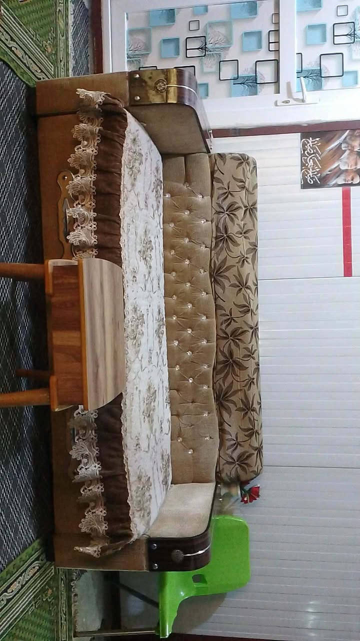 السلام عليكم
اثاث بيت نظيف جدا للبيع مستعجل
بوفيه / 150
صوبات نفطيه / 75 و50
صوبه كهربائية وغازيه / 75
تخم عشر مقاعد/ 150
معرض / 75
طباخ غازي كريازي / 250
طباخ غازي منضدي إيطالي / 100
قنفه خشب/ 35
مراوح سقفيه / عدد3 نوع توشيبا/ 20 الوحده.
مبرده حديد برفاب / 75
برميل حديد عدد 2 سعر الواحد 10
برميل بلاستك/ سعره 10
الاتصال / ***********
