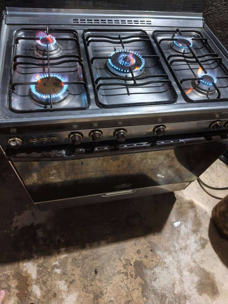 للبيع كريازي مصري باب اول *********** السعر  ٢٢٥
