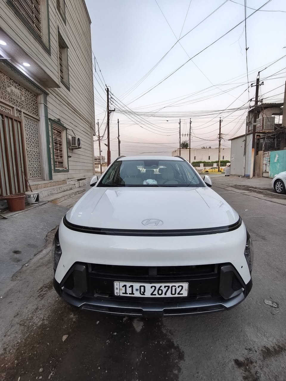 السلام عليكم كونا للبيع وارد كوري هايبرد ٢٠٢٣بغداد شكل جديد كامل مواصفات عدا السلايد داخل جلد ابيض كشنات تبريد وتدفىه والخلفيات تدفئة حادث جاملغ مبدل ابلادي والباب بارد بدون ايرباك ولا دواخل ماشية ٣٣كم سعر١٦٥ رقم***********
