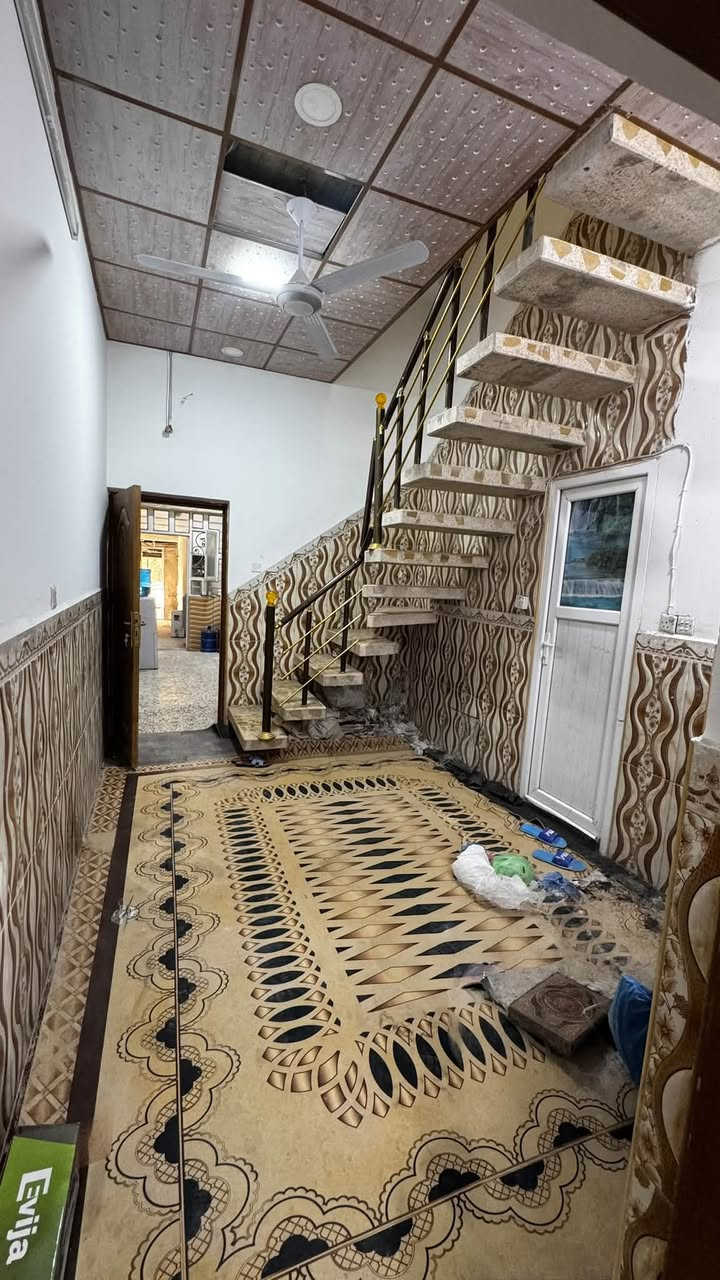 بيت تجاري • شارع 20 • طابقين