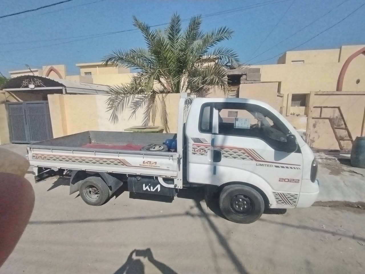 سلام عليكم كيه عموشه 2009 محرك 2700 رقم السياره صلاح الدين تحويلها رمادي ابو غريب  سياره  جاهزه خير من الله محرك خير من الله كير خير من الله سياره حلوه بمعنه الكلمه صارف عليهاا هواي والله بس ينراد.الهاا شويه ترتيب  تبريد ثلج كهربائية كلهاا شغاله مطالع بيهاا خارج الفلوجه السياره حلوه تجي وتشوف رقمي وتساب واتصال ***********                 السعر 92 بيهاا مجال بصيط اتصل ودلل
