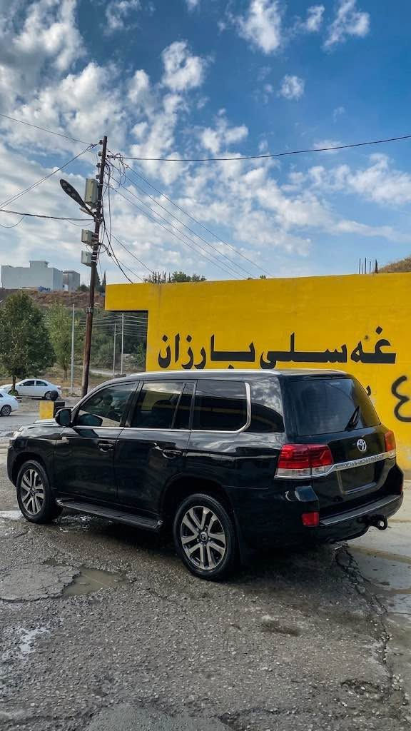 موديل ٢٠١١ • مكينة غاز • بدون لوحة