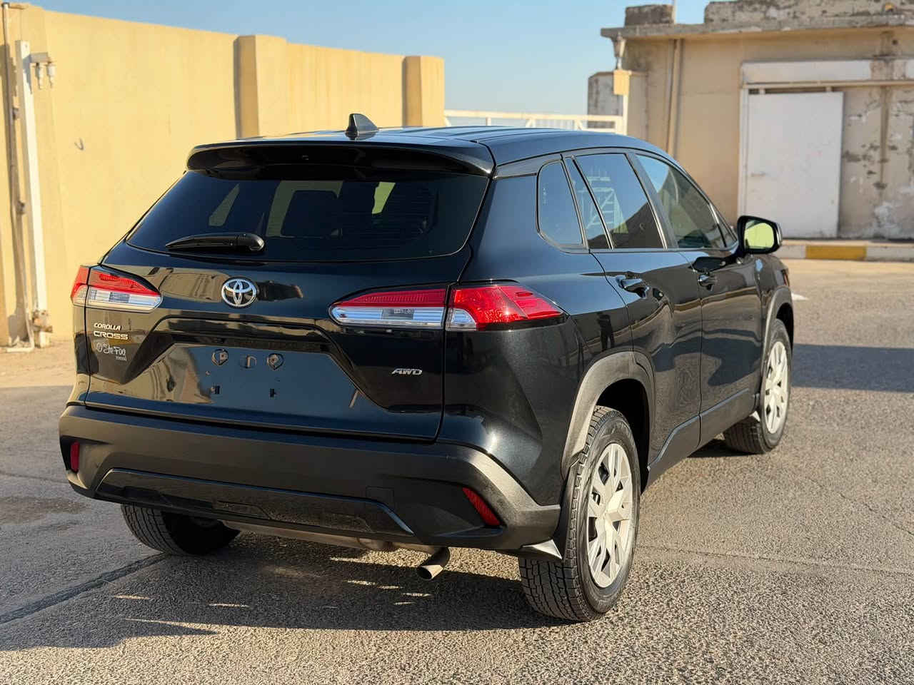 تويوتا كورلا كروس 2025 le AWD
حادثها: فقط بولند صبغ بدون دواخل و راس جاملغ تعديل بارد 
ايرباگ استيرن و تكمة طاك راجع سستم
ماشية زيرو فقط ٦ الف ميل
السعر ١٥٣ ورقة و مجال بسيط

المواصفات :
كشنات تدفية 
ردار امامي . 
تحديد مسار . 
 كاميرا خلفية . 
شاشة كبيرة  . 
المصابيح الأمامية زنون . .
اشاير جانبيه + رادار . 
5 راكب .
مكيف خلفي . 
 مانع تصادم خلفي .
سايد بريك بصمة. 
اوتو هولد . 
 محدد سرعة . 
 نظام التشغيل والاطفاء الاوتوماتيكي .
مكان السياره 📍عقرة    
سيارة رقم كاتي شرط ترقيم 
اتصال او واتساب ***********
