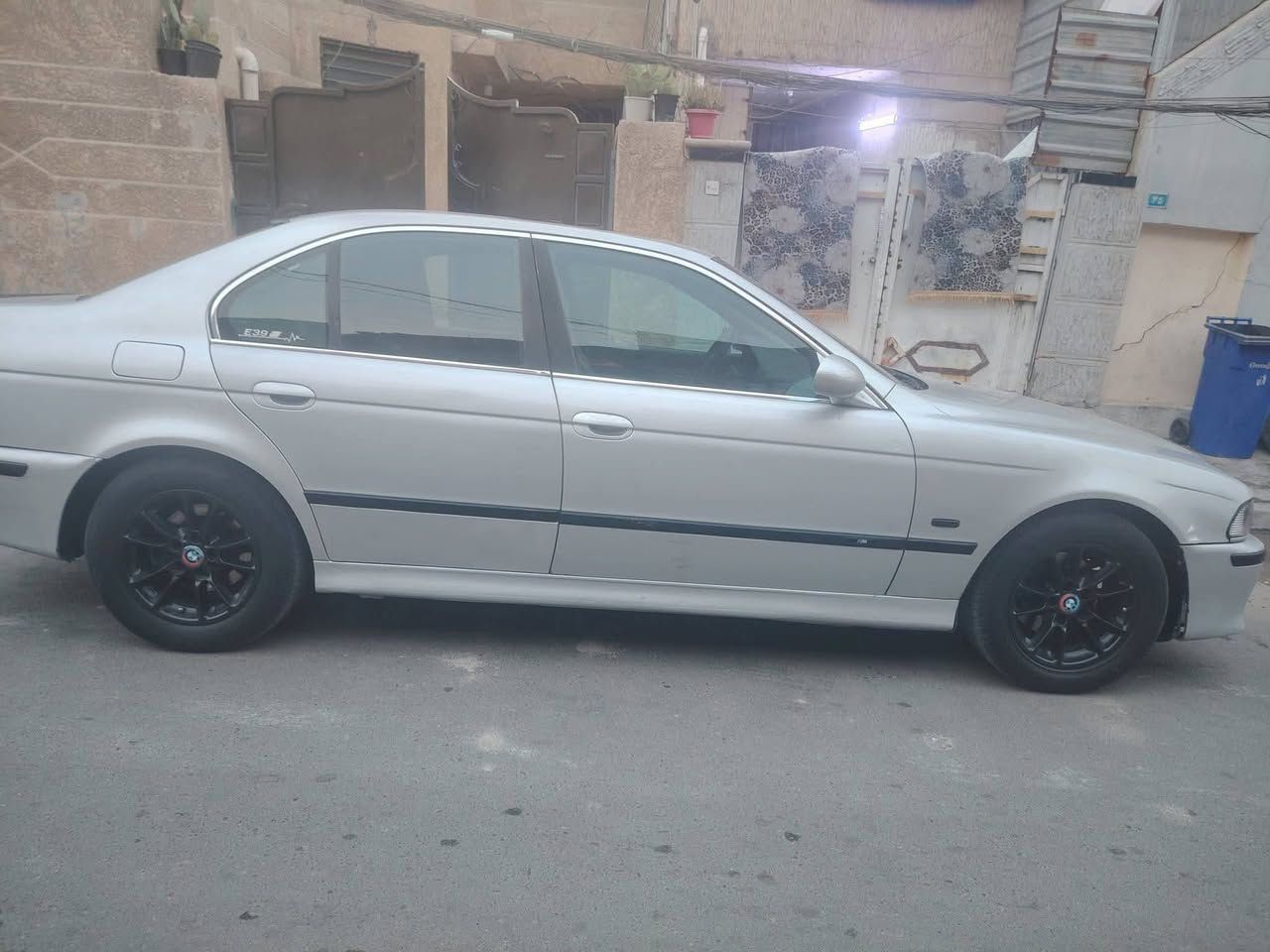 بي ام • ٢٠٠٠ • حجم ٥٣٠