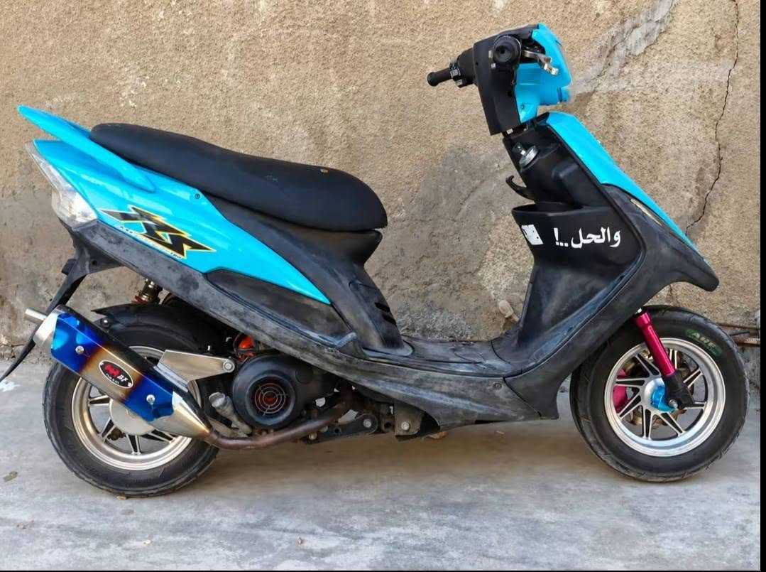 عدله للبيع دراجه اتخبل سعرها 450 الف *********** هذا رقمي اتصل ودلل

نص مكتوب في الصور:
- Ride With Style
- Yamaha ZR
- Good Vibes