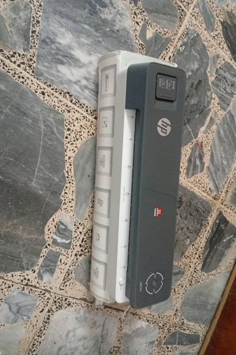 طابعه حراريه HPللصور والجناسي والشهادة وكل شي مامستعمله ولا مره سعر 30الف