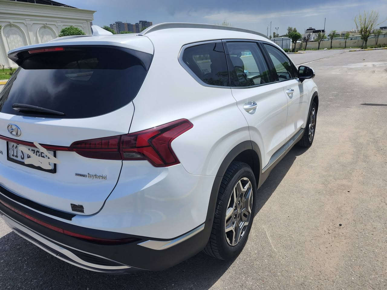 Ssnta fe 2021 hybrid سنتافي ٢٠٢١ هابيرد
واردد امريكي اعلى فئة بالمواصفات السيارة بيها قطة صيغ البنيد وشوية بالجاملغ الأمامي مثل ما موضح بالسونار .

سعة المحرك: 1.6 hybrid

الرقم بغداد والسيارة في اربيل باسمي وجاهزة للتحويل 

السعر 170 ورقة
الاتصال : ***********
