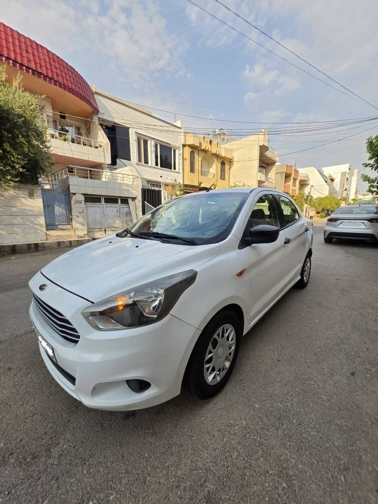 فۆرد فيگۆ ٢٠١٦ خليجى ٤ بستۆن سپی بەفری ناو زەرد بلوتوس  هيچی پێوە نییە بێ بۆياخ بێ قرچ بێ ده عم  نمونەیە لە جوانی لەسەر دەقی شەریکە ماوە چوار تایەی تازە سە نە وی تا نزیکی ٢٠٢٩ تازەیە تحويل وه كاله  تەبرید گەرمی گێڕ مەکینە بە شەرت نەکراوەتەوە هەمو گیانی بە شە رت *********** السليمانية, العراق
