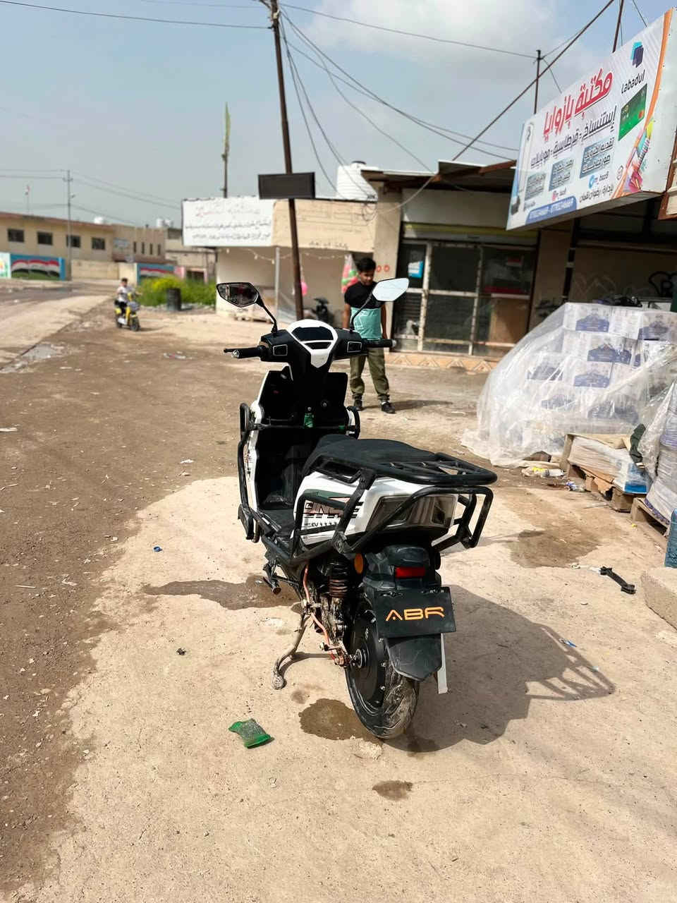ماطو شحن جديد مستعمل قليل 6طباريات اي شخطه ما بي والسعر 650 وبي مجال ‏+***********٨

