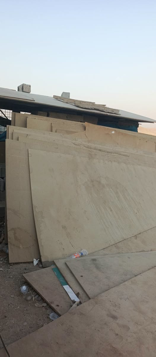 سڵاو رێز بۆ  هەموو لایەک تەختەی 18ملیم 366×183
نزیکەی 100دانە بەردەستە بۆ فڕۆشتن بە سعرێکی گونجاو
***********
