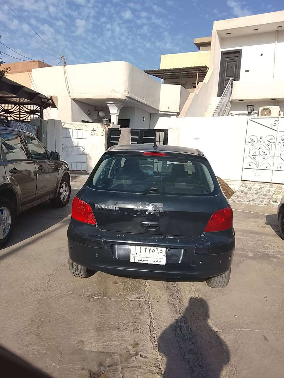 بيجو موديل 2006صبغ حيزام لجملاي بيها نواعم رقم كركوك سنيوية عاج ساقط وكاله بسمي  سيارة جاهز مابي نواقص تيرات جديد بطارية جديد كير محرك بشرط سيارة بكركوك ***********
