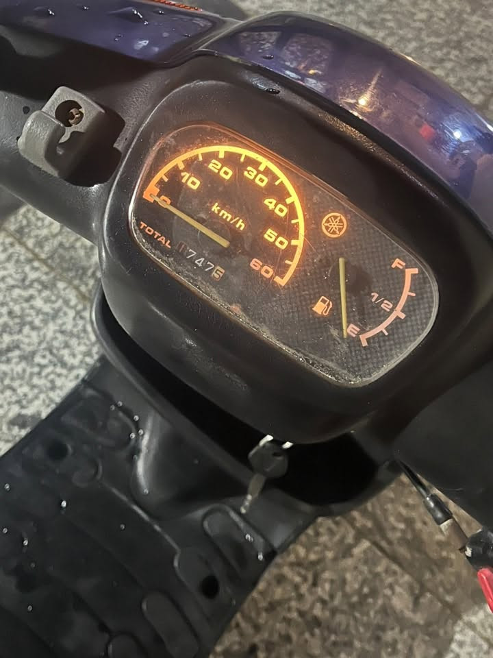 السلام عليكم
دراجه ياماها 60 بطه 
دراجه حلوه و نضيف شغاله سلف هورن بيها 
لايت زنون قوي يرادلها ترتيبات بسيطه 
مكينه حلوه و ناعمه كلش شرط نص هندر تشتغل
للعلم الشاصي طاك من جها وحده شوي و ملحوم لحيم مضبوط على ايدي 
للبيع السعر 250 وبيها مجال للشراي مكاني بصره القبله 
للتواصل ***********
