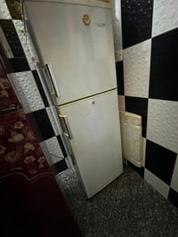 ثلاجة • تجمد وتبرد • اربع شوارع
