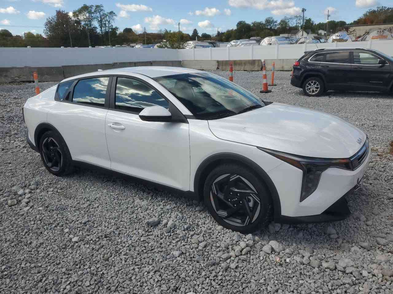 🚨 مزاد مباشر قريباً – حجز مسبق مع مكتب العميري 🇺🇸⚡
​🎯 سيارة معروضة للمزاد الأمريكي القادم!
​🚗 السيارة: [KIA K4]
📅 الموديل: [2025]
🔑 رقم الشاسي (VIN): [3KPFU4DE2SE192091]
🛠️ تفاصيل الحادث: موضح بالصور
⚙️ المواصفات:
 محرك 4
​ الفئة EX
📟 العداد: [640 mi]
​⏰ تاريخ ووقت المزاد: [ يوم الثلاثاء2026/8/11 - الساعة 5:00 مساءً]
💵 السعر التقديري الشراء : [حسب سعر المزاد]
​📌 تكدر تدخل معانا بالمزاد وتحدد السعر بنفسك!
​📲 للمشاركة بالحجز أو الاستفسار عن تفاصيل المزاد التواصل معنا:
📞 *********** (اتصال + واتساب)
​📍 مكتب العميري - نشتريلك من المزاد المباشر ونوصلها لباب بيتك
📍 العنوان : القيارة \ قرب جسر القيارة \ مقابل معرض الشهيد ابو زوبع
