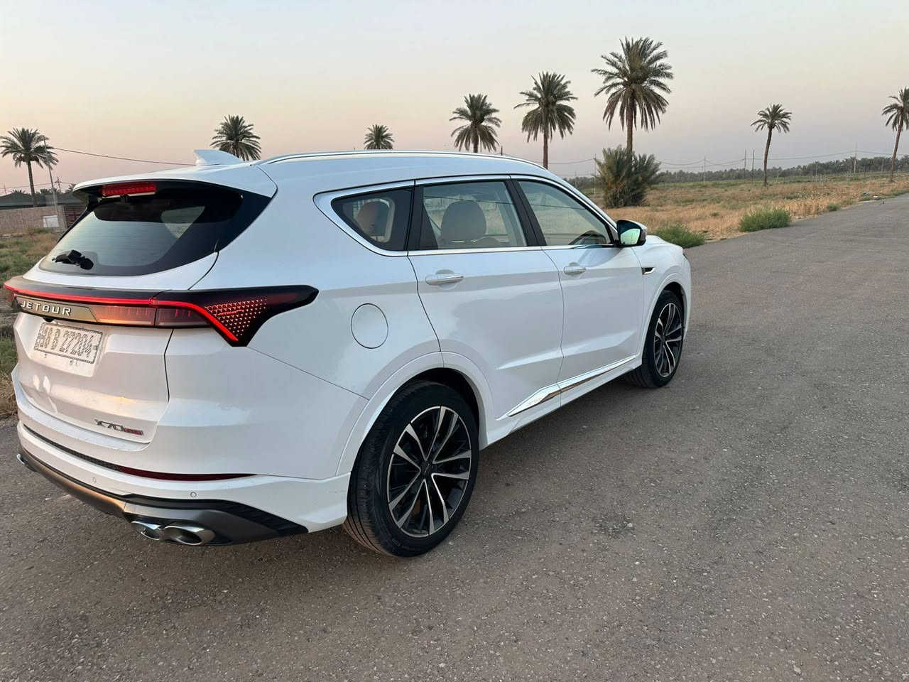 جيتور x70 لاكجري
ماشية 40kmالف 
ضربة خفيفة  بالجنطة 
سيارة وكالة ماخذها زيرو
مكينة 1600 تيربو
فول مواصفات رادار بانوراما حساسات كشنات حار بارد السيارة جاهزة ونظيفة كلش حمام قبل سبوع مسويله سيارة استخدام شخصي ومناقصه شي
باسمي رقم بغداد تحويل ثاني يوم
السعر كلش مناسب مقارنة بخواتهة 
٢٧ مليون مكان السيارة حلة شارع ٦٠
*********** متوفر واتساب
