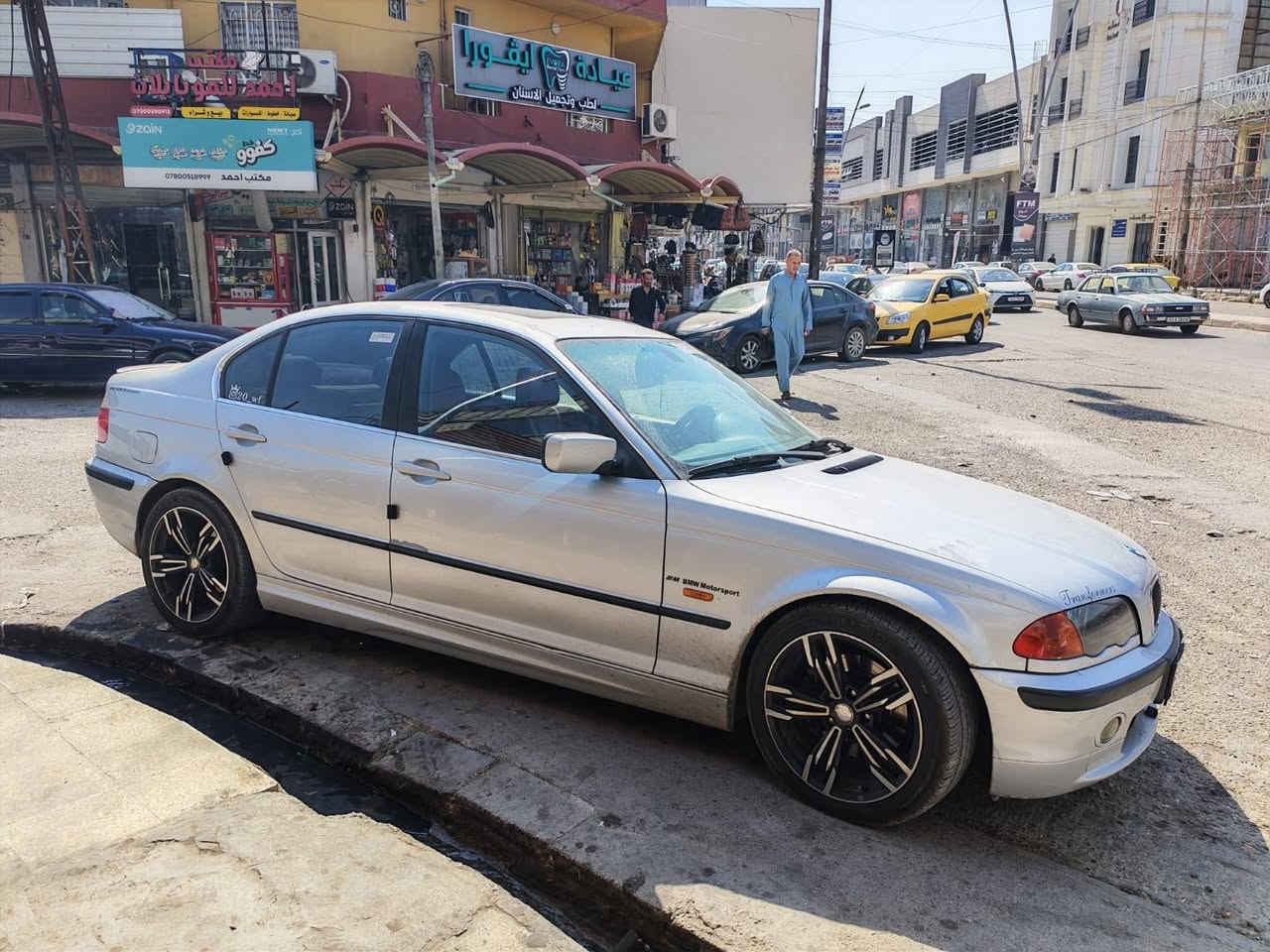 السلام عليكم من رخصة الادمن 
بي ام دبليو E46 330i للبيع موديل2001 اصل وفصل
مكينه ٣٠٠٠ كير اوتو فول مواصفات 
سماعات هارمن كاردن اصل وداخل احمر اصل 
كير مكينه تبريد كهربائات بشرط 
كشنات تدفئه وسلايت وفول تحكم ستيرن وكروز سرعة
رقمها اربيل شرط التحويل ومكانها موصل 
سعرها90 ورقه بيها مجال كلش بسيط 
***********
***********
