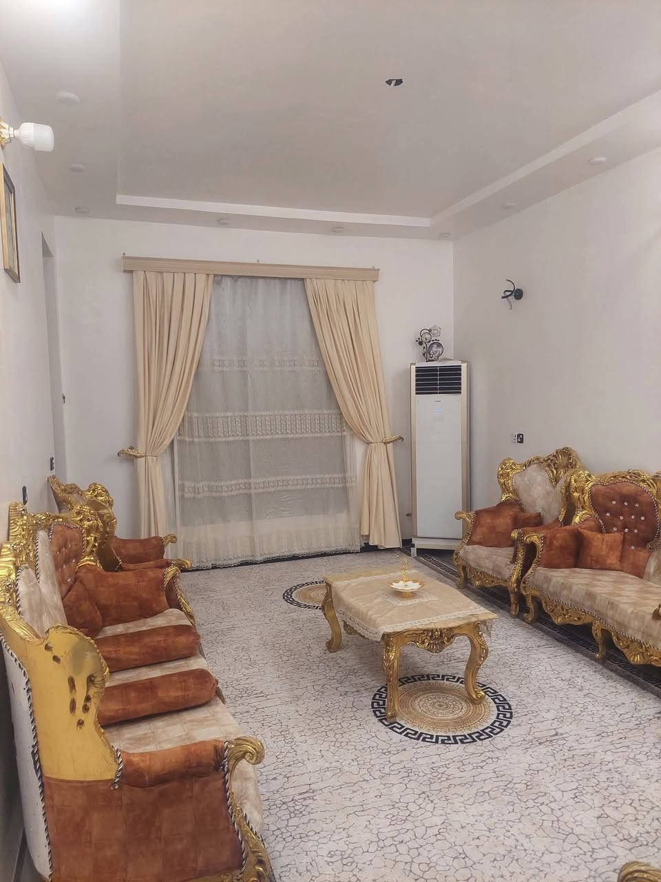 .
🏡دار للــبــــيـــع حـي الجمعـــيات منطقــــة               حجي حســــن  الأولى المسيجـــه زراعي سند ٢٥
     🛑 قــــرب الفلا    🏰       🛑
        
🏠المساحه (200)متر10x20يتكون الطابق الارضي 🏠
         🔥موقع ممتاز جدا  شارع10🔥

  🏘️غرفتين نوم 5×4وربع_صاله 9ونص .                 استقبال 4×6بيتونه_  🏘️
مناور عدد 2.       متر ونص في 3
        🏘️مطبخ 5ونص ×3ونص +حار متر ونص 🏘️  🏘️
        🚽صحيات داخليه 2ونص×3 
        🛁 صحيات خارجية 1ونص

     🛑للاستفسار مراسلةعلى واتساب

        (📲***********
 علما حاليا الـــدار فـــارغ...
