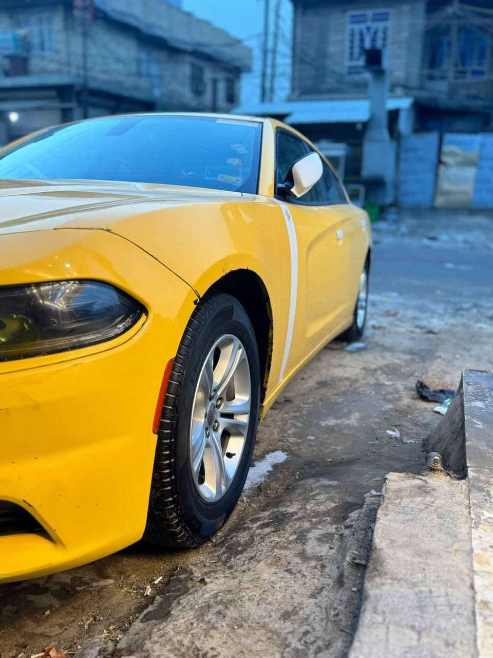 السلام عليكم جارجر SXT مديل  15 أصل رقم بغداد حادث قطعتين راجعات نفسههن بيبان سياره جاهزه السعر 180 للستفسار ***********
