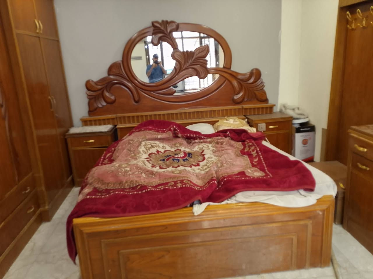 jغرفه مستعمله للبيع حط سعرك بس لا تكسر وجهين صاج ٩ قطع غرفه قويه كلش  واتساب ***********.واتصال ***********
