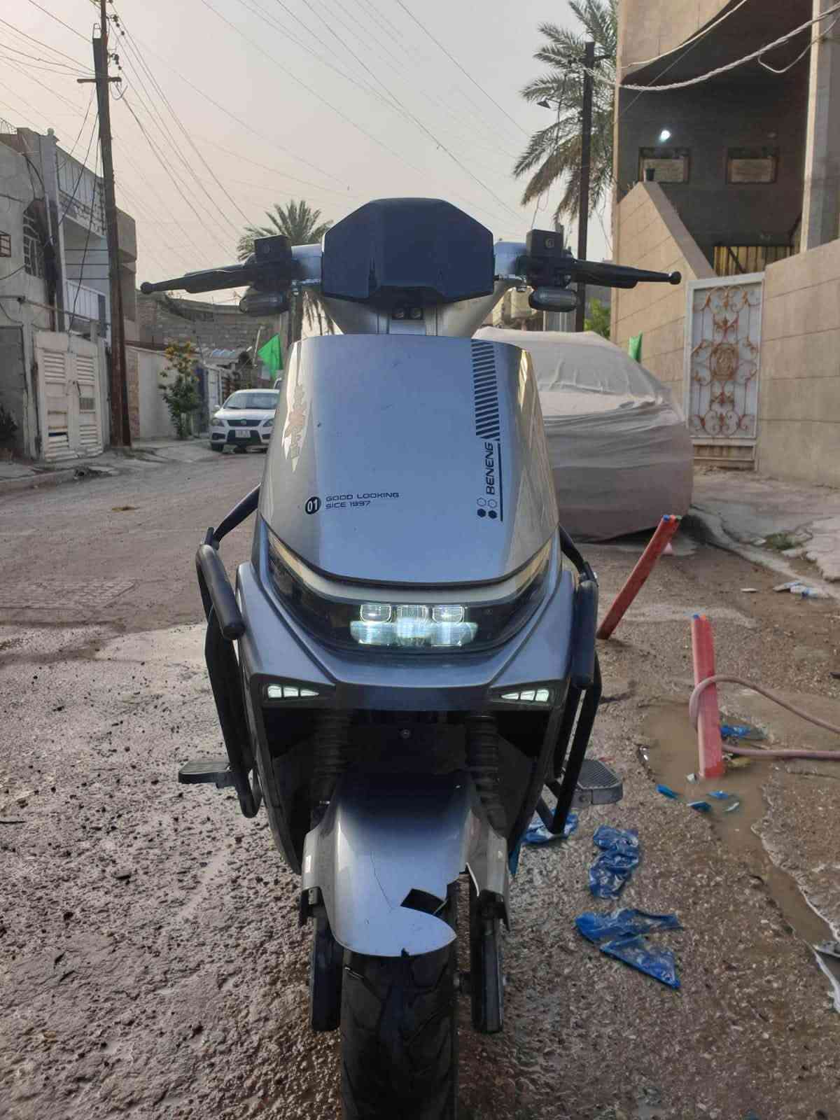 شحن • سرعة ٨٠ • ٦ بطاريات