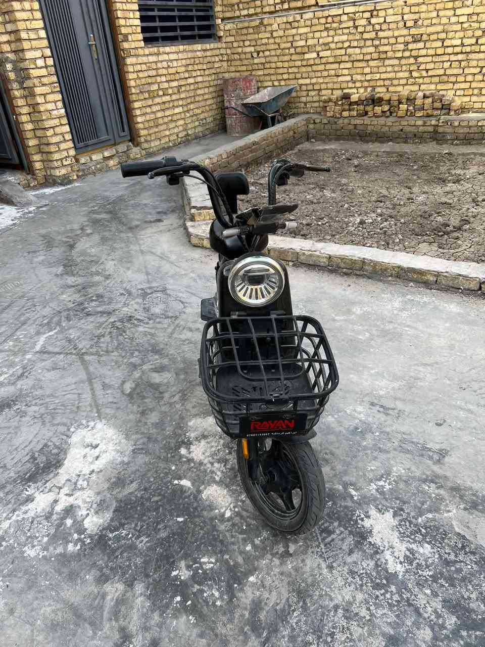 لبيع
السماره شارع باتا

***********
