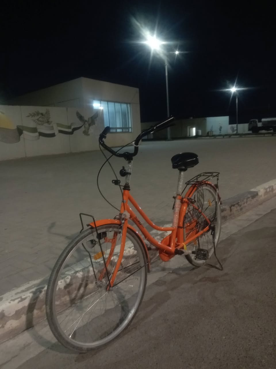 سلام علیکم شباب بايسكل سياحي حجم 26 موديل 2024 بايسكل شرط النضافه ما ناقصه اي شي نازل من الحاويه قبل شهر ونص عنواني البصرة المعقل رايده بـ 125 الف وبيه مجال قليل للاستفسار *********** رجائاً المو شراي لا يراسل وبخدمتكم انا 🌹 .
