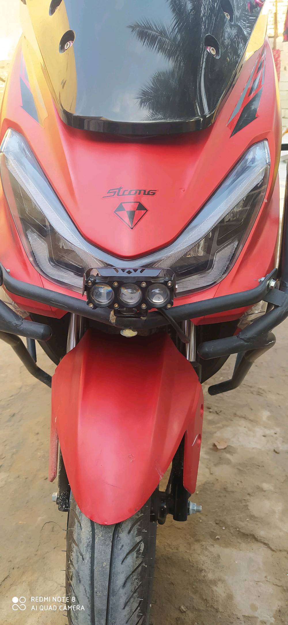 دراجة سترونگ صيني للبيع حجم  محرك 150 ss    550 الف وبيها مجال. تواصل  ***********