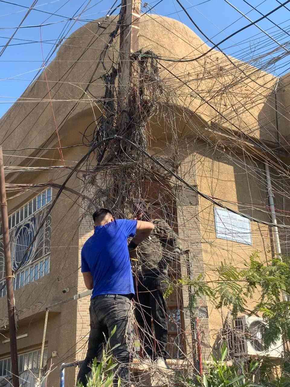 من رخصة الااادمن السلام عليكم الى اصحاب المولدات السحب شغلي كهربائي اسلك ضفاير انصب بوردات مع الجوزات اصفي الوايرات القديمه من المنطقه بشكل ممتاز وارفع الضفير الشغاله وازيل جميع الوايرات النتر نت العطلانه واي قطع ميصير عندي كادر مختص بل عمل وشغل بما يرضي الله واي قطع ايصير بل شغل اني اتحمل مسؤليته واي ضمان اني حاضر ***********
