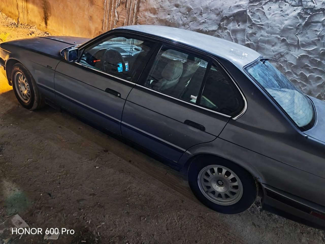 السلام عليكم سياره بي ام للبيع 535 جير ومكينه وحداديه كله جديد رقم انجليزي بغداد بغداد بغداد باب العنوان باب المحاوين سعر السياره 33 ورقه ***********
