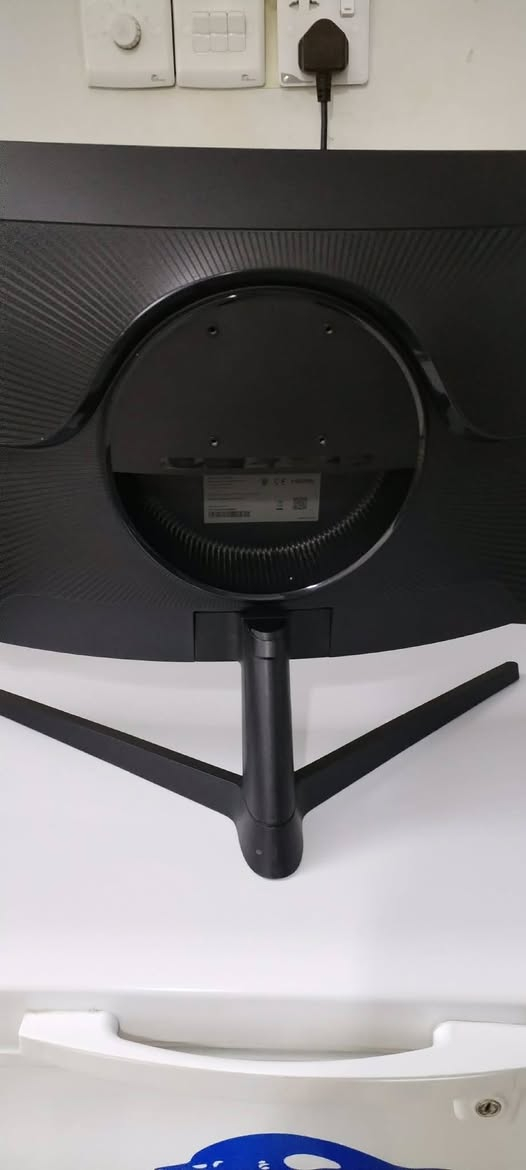 من رخصة ادمن
شباب شاشة Samsung odyssey g5
2k 165hz 27 ing
شاشة نظافة فول مابيهة اي مشكلة 
سعرهة 225 الف مكاني بغداد الدورة 
تواصل واتس اب ***********
