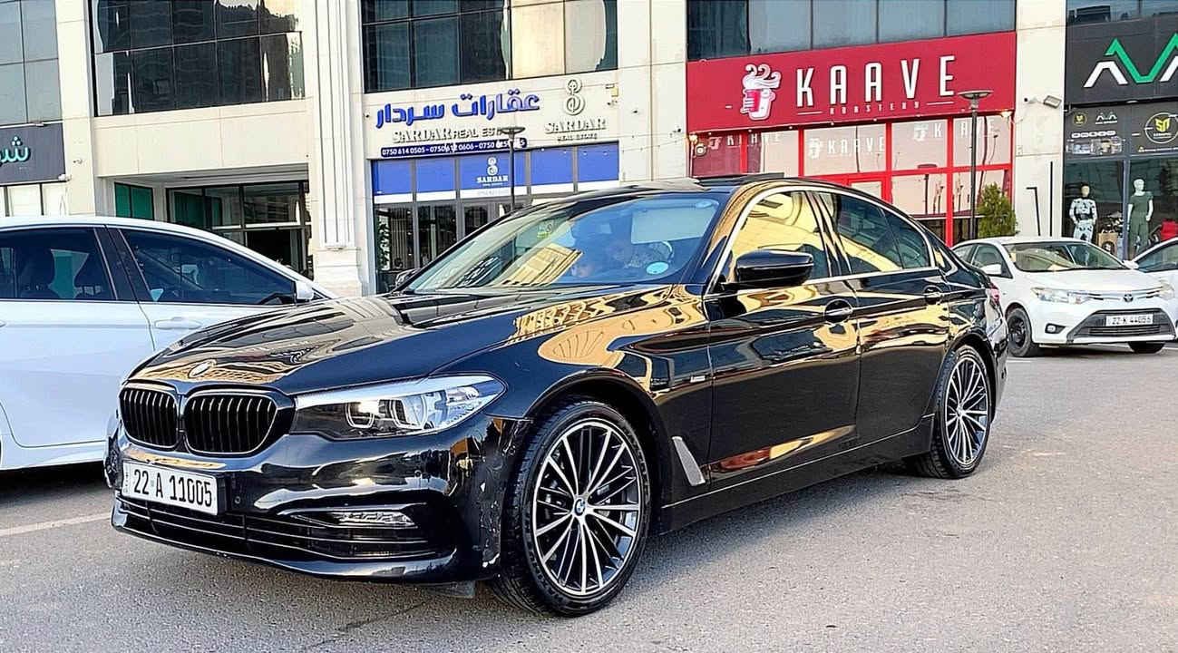 بيع فقط

السلام عليكم BMW حجم 530 وكالة العروش خليجي مديل 2017 فول مواصفات حتى الاغاني والصوت يعله ويتنصه بالاشاره فتحت سقف اناره داخليه 12 لون هواي مواصفات بيها وماكو لا كلوب ولاعطل ولامسج     خرسه متسمع لها صوت جداً ناعمه ماشاء الله 

السياره صارت بيها طخه رجع عليها ابو بيكم وهيه واكفه وضربها خشم البنيد فقط انصبغ على كد الطخه مبين قطع الصبغ  بدون داخل وبيها سونارات 2  وبيها بارد بالهلال مال جاملق الخلفي ممبين 

مبيها كل نقص بدون ايرباك السياره ميحتاج لها غير صبغ الدعاميه الاماميه فقط لن مشخطه 

رقم اربيل شبه مميز حلو السياره شرط تراي ل اربيل 

مكانها بغداد السيديه 

سعرها (((((((((((((((((((((.   225       )))))))))))

للاستفسار متواجد عام ووتساب *********** ابو يوسف بغداد, العراق

