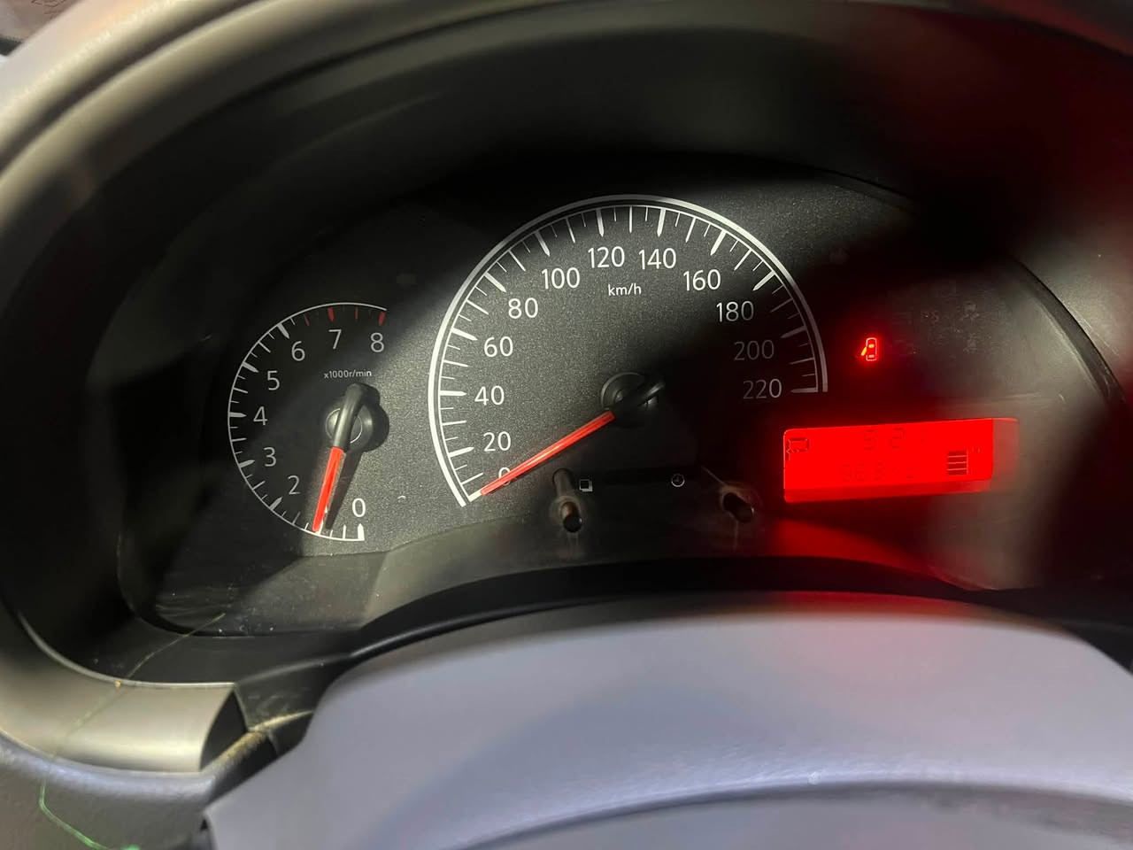 سلام عليكم نيسان سني موديل 20
سعر 98 ماشيه 96 

الطخات موضحه بالصور الباقي كفاله  

رقم ***********
بيهه مجال قليل لشراي فقط بيع 
مكاني الحريه بغداد
