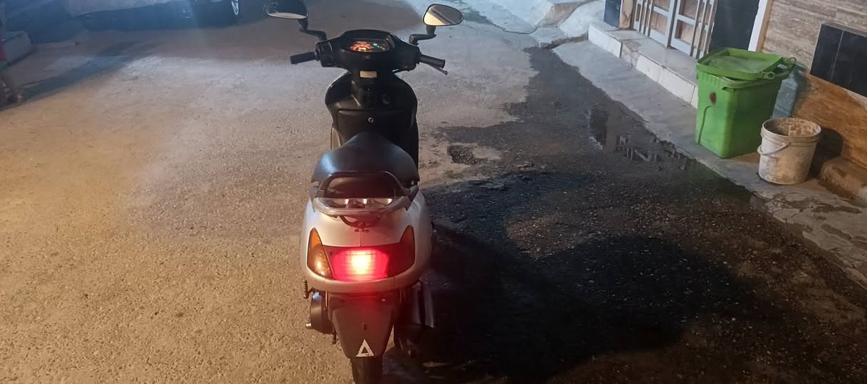 سلام عليكم 👋🏼
دراجه لل بيع هواند سبيسي ياباني السرعة 100km  الدراجه توها طالعه من التجفيت الدراجه نضيفه كلش ومابيها نقص برغي  سعرها  500 وبيها مجال شي قليل 
للاستفسار الاتصال عل رقم  ***********
