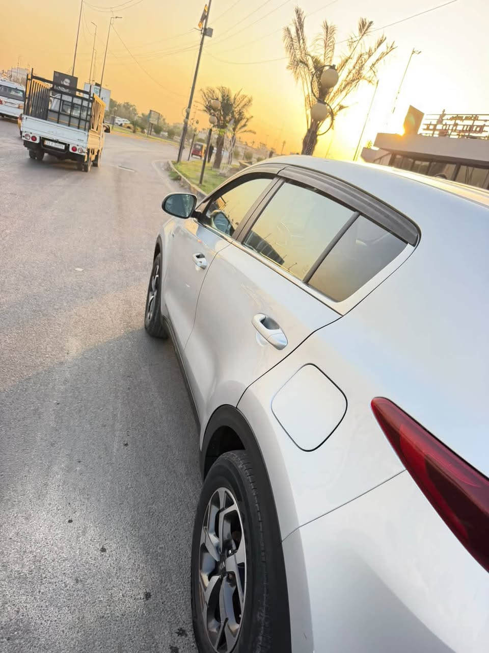 سبورتج 2022سياره مثل ما متوضح بل صور السياره سويج مو فول  سعر 155
الستفسار ***********

نص مكتوب في الصور:
- 2:15 LTE bid.cars ة الإنجليزية العربية 4 / 13 1:1