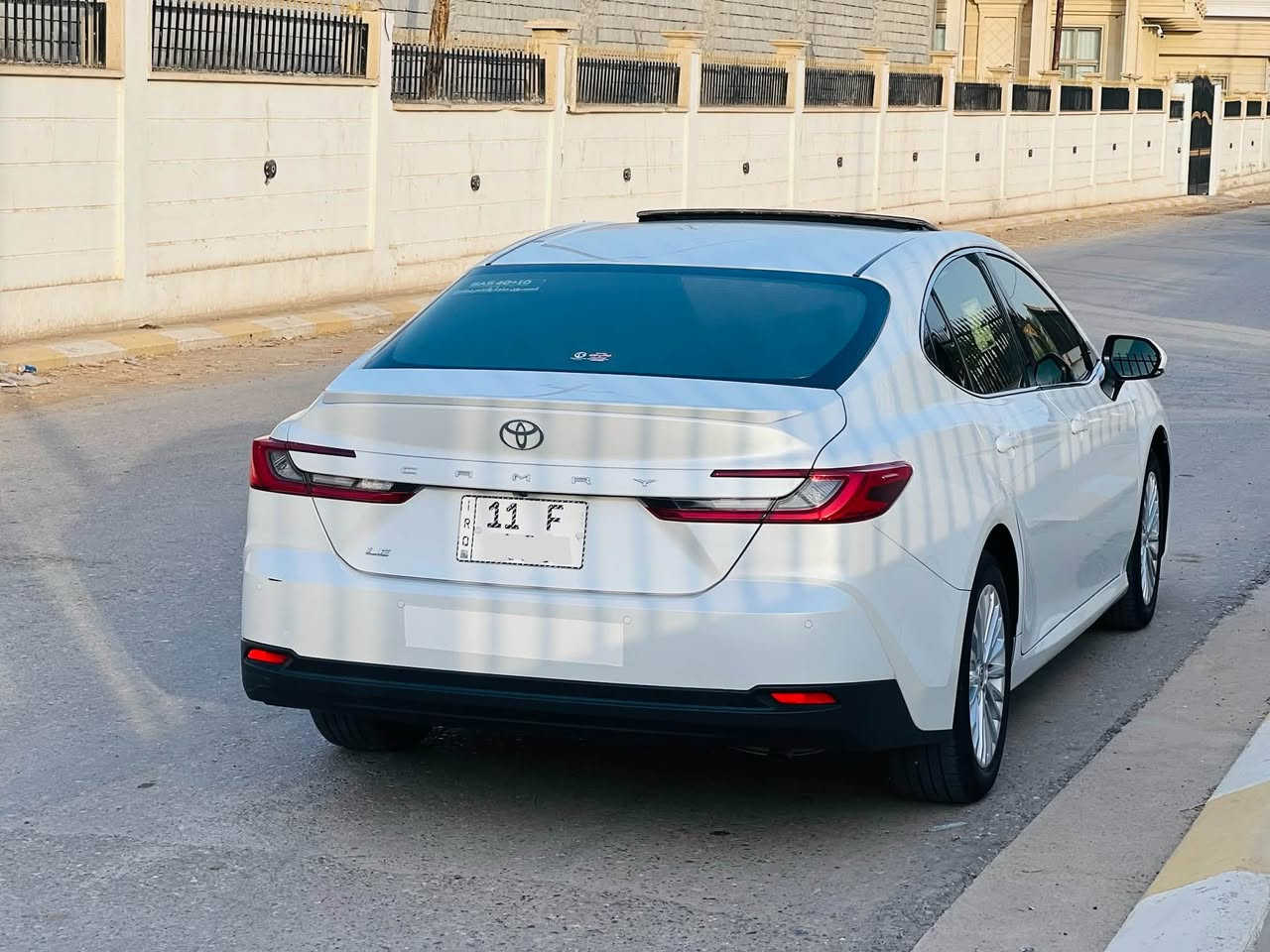 كامري LE • ٢٠٢٥ • ٥٠٠٠٠ كم