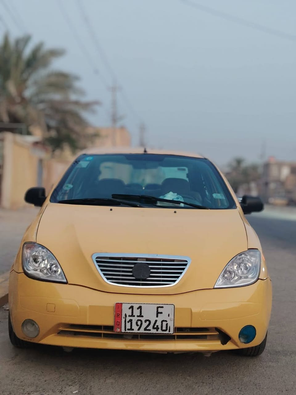 السلام عليكم .... طيبه مديل 2015 مكينه و كير كفاله 
تبريد نقص غاز .. بيها طخات بسيطه 
تحويل مباشر مشروع وطني السعر 28 و بيها مجال قليل 
مكاني كربلاء ... الهاتف ***********
