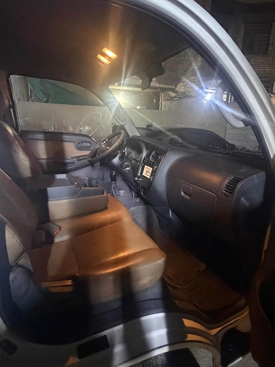 كيه عموشه نثيه سياره نضيفه كلش مال جناي موديل 2021 سياره كفاله عامه بدون نقص سياره تخم تاير جديد صدر جديد هزه وسنويه ورقم جديد بسمي الي ياخذها كلشي ما يذب عليها محجرها وياها يعني الي ياخذها  كبل تحويل ملكيه وين ما يريد يروح بيها جاهزه لل اخير ماشيه 88كيلو متر لل اتصال ع رقم ***********
