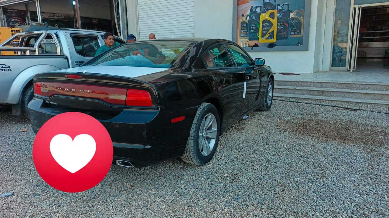 السلام عليكم جارجر 2014لون اسود حادثه في امريكا جاملغ ايسر امامي بدون واخل ولا شاصي ولا ايرباك سياره بالعراق بيه جاملغ الخلفي الايمن تقريبن شبر والايسر شبر بس الكفر بدون يعني شواصي مكفولات من حادث محرك كير صدر امامي وخلفي كله جديد تبريد يخبل هزه جديده رقم نكليزي بسمي السياره للاتصال ***********
