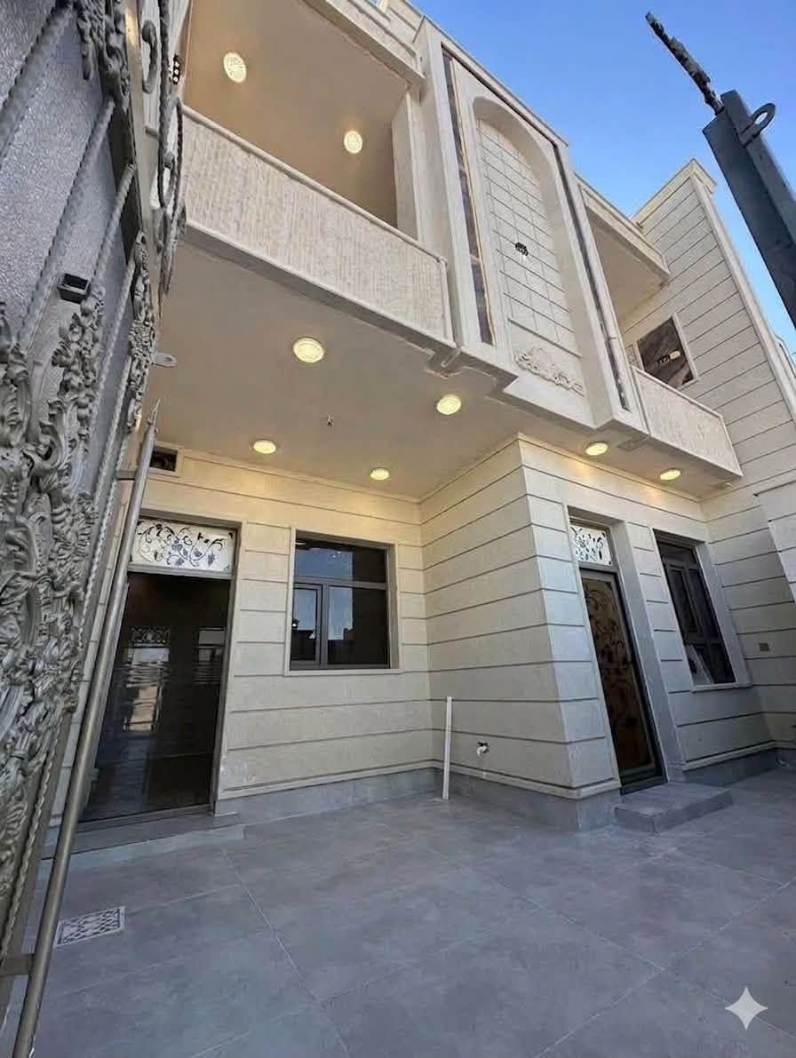 السلام عليكم بيت للبيع التصنيع
جاهز للسكن زيرو 
مساحه 150 متر 
واجهه 7.5*20
4 غرف نوم 
شارع 12 متر 
خلف علوه الاسماك 
سعر 130 مليون 
للأستفسار ***********
