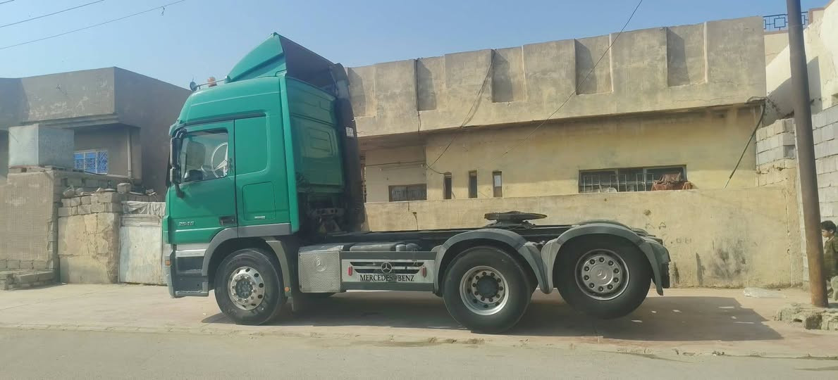حجم ٤٦ • موديل ٢٠٠٦ • خمس دناكير
