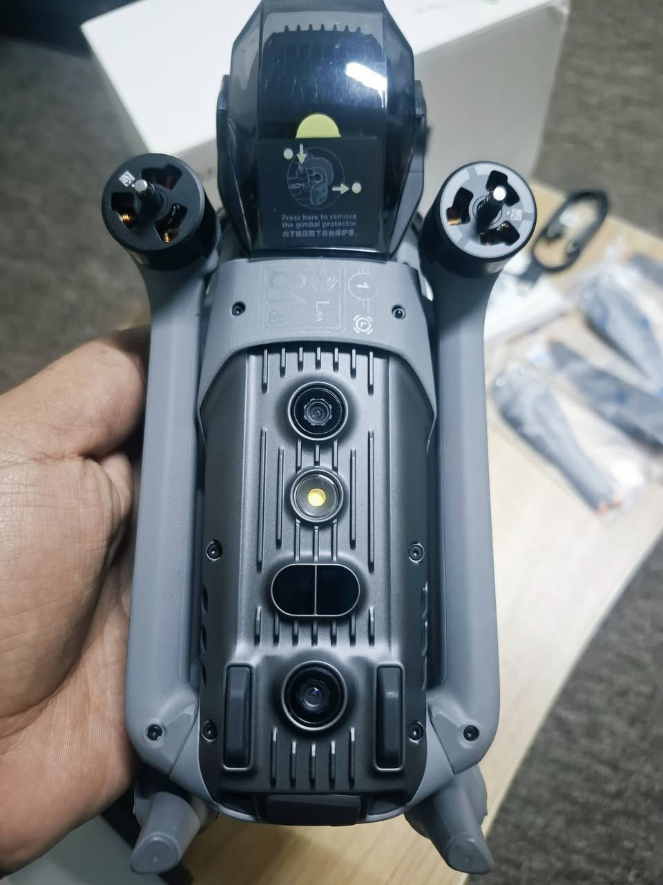 DJI Air 3 S single اير ثري اس سنكل
استخدام اسبوعين فقط ابيع جديدة انطي ضمان الي ماله شغل بيها وميعرف يعبر المنشور
مكاني بغداد تجي تفحص وتاخذ توصيل ماعندي 
***********
