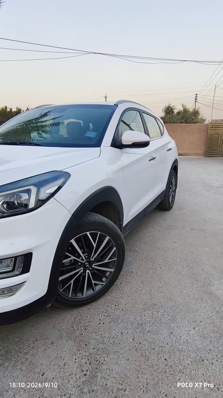 السلام عليكم
🚘 هيونداي توكسان 2020 خليجي 
ماشية 84الف كم 
صور السونار مرفقة 
رقم بغداد دولي تحويل مباشر
🔹 بصمة تشغيل
🔹كراسي امامي كهرباء 
🔹 بصمة أبواب
🔹 شاشة
🔹 كاميرا خلفية
🔹 حساسات خلفية
🔹 تحكم ستيرن
🔹 كروز كنترول
🔹 لايت LED
🔹 مانع انزلاق
🔹 داخل بيجي 
🔹 بلوجكتر 
🔹 مود درايف
🔹 بلوتوث + USB
🔹 ويل كب 
🔹 قطعتين تبريد 
🔹 محرك 2000 دوش 
🔹 اشاير مري 
🔹مري شفط
🔹 فل مواصفات عدا البانوراما 
شباك لكزز لد
السعر 187 وبية مجال بسيط جدا
مكفوله من الصبغ والتبديل والبارد 
📞 للتواصل والاستفسار:
***********🔵
