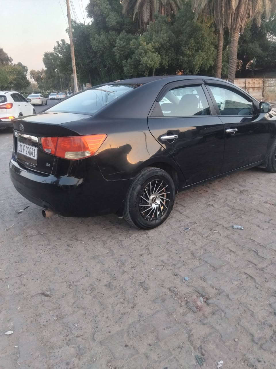 فورتي موديل 2012 رقم بغداد الجديد باسمي سنويه جديده مكينه دوش ٢٠٠٠
سياره وارد امريكي بي ظربه بالجنطه من امريكه و البنيد مرشوش غيرها كفاله تبريد ميشتغل سياره جاهزه تخم تاير ويل كب مري كهرباء صدر امامي خلفي نظيف مكاني بغداد البياع السعر 82 ورقه رقم الهاتف ***********
