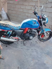 سيبي فور • ٤٠٠ • جيل اول